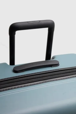 Icon Stripe 66cm Suitcase